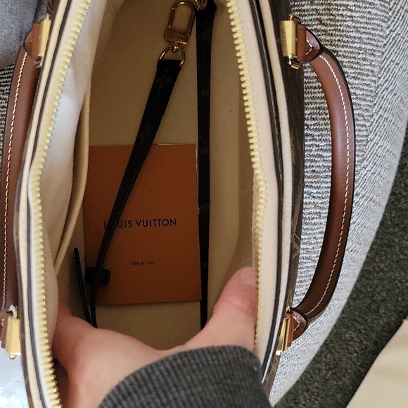 Louis Vuitton handbag - Picture 4 of 16